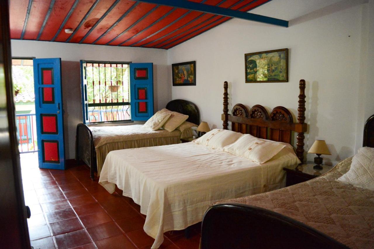 Finca La Colina Bed and Breakfast Calarcá Buitenkant foto
