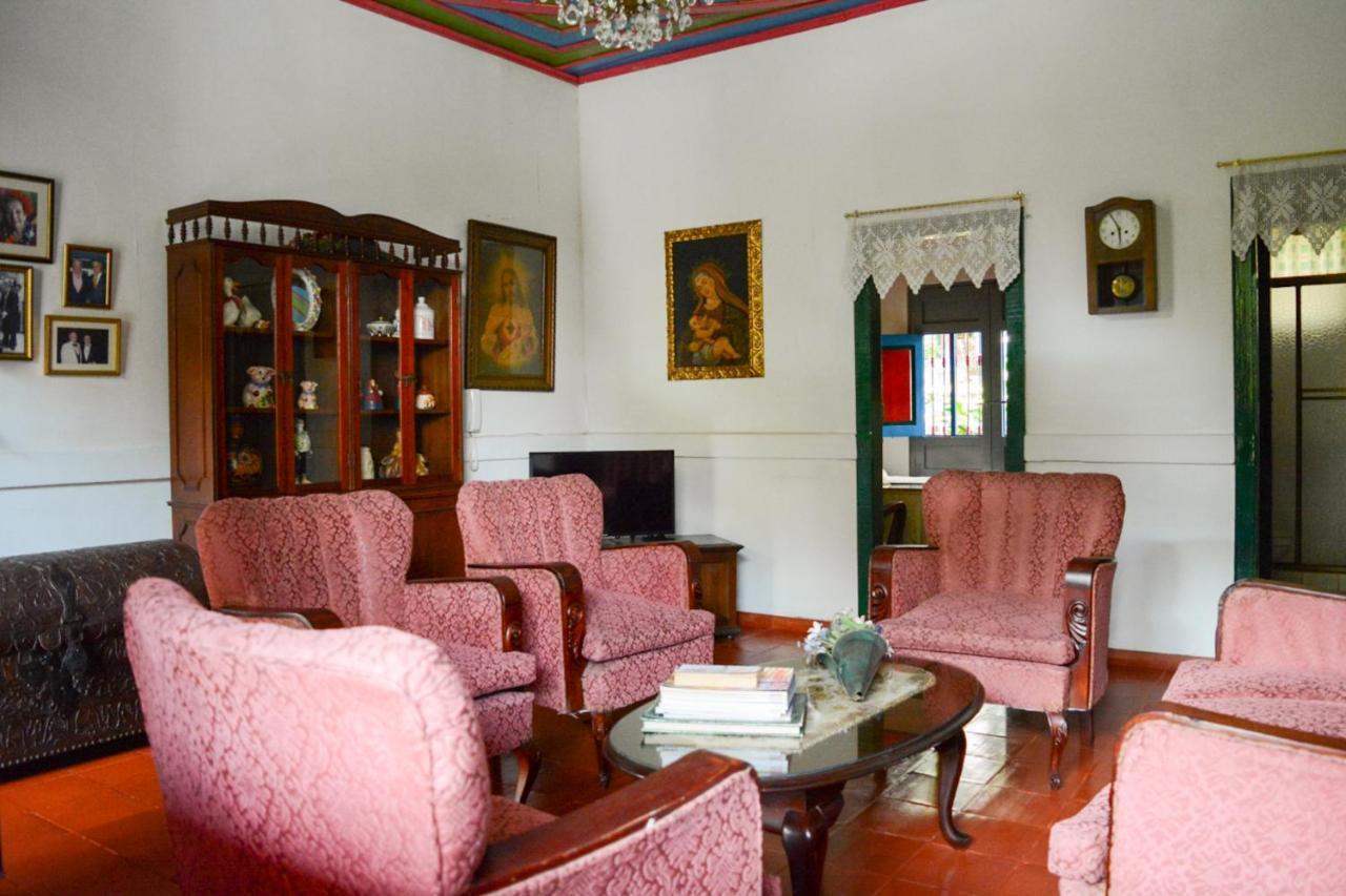 Finca La Colina Bed and Breakfast Calarcá Buitenkant foto