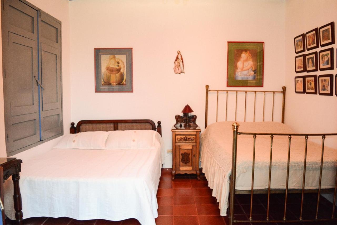 Finca La Colina Bed and Breakfast Calarcá Buitenkant foto