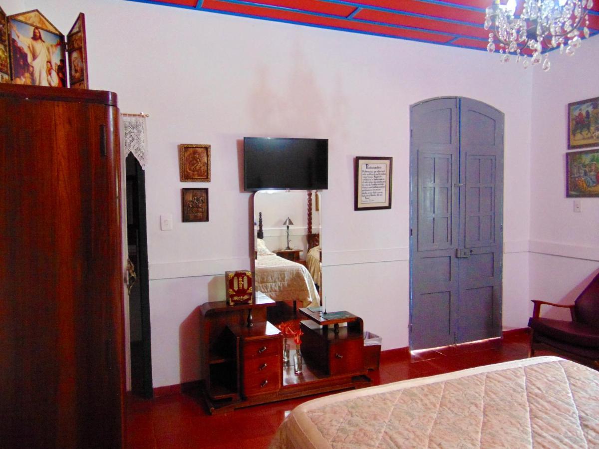 Finca La Colina Bed and Breakfast Calarcá Buitenkant foto